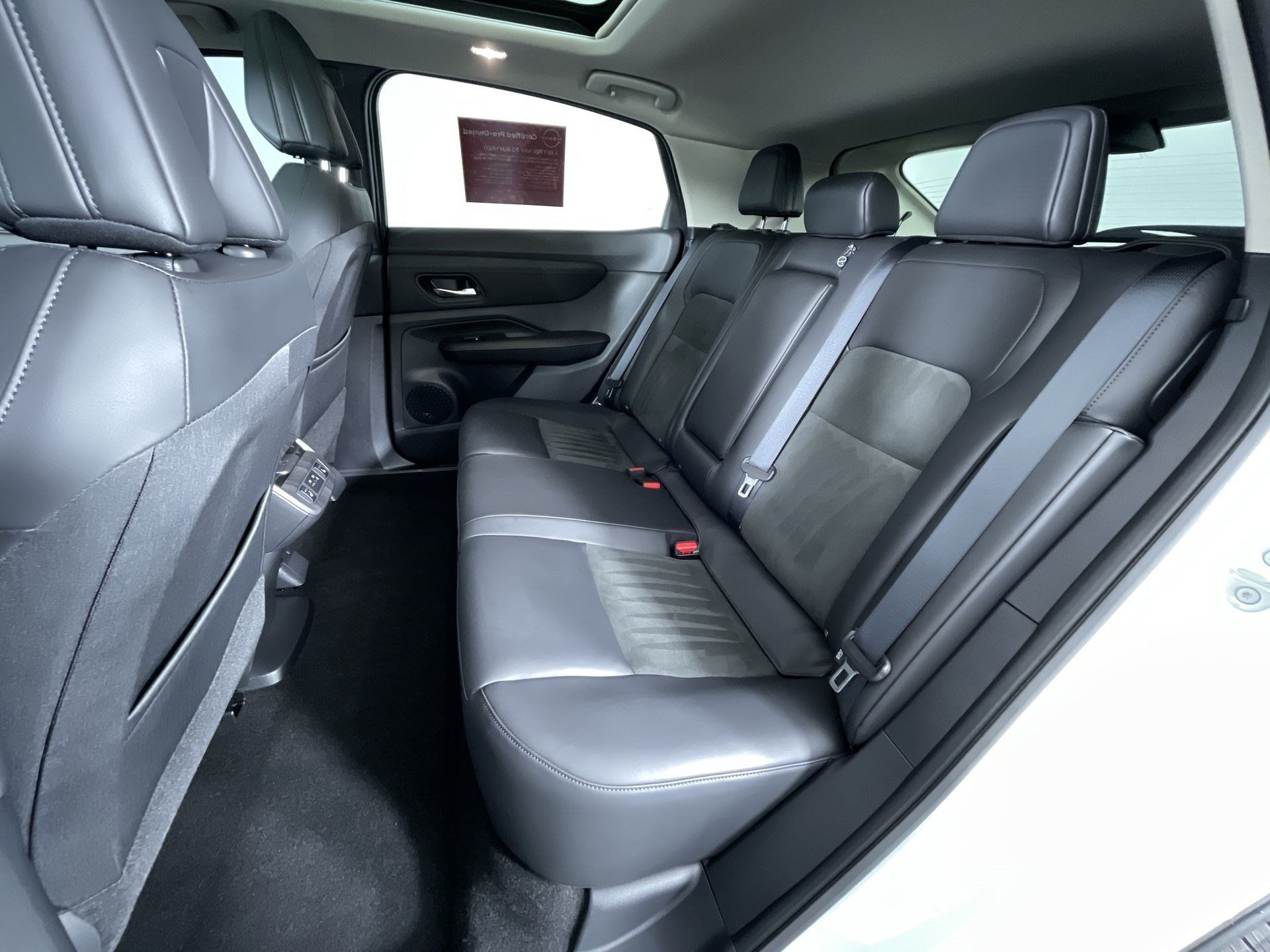 Certified 2024 Nissan Ariya AWD image 22