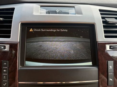 Used 2011 Cadillac Escalade Premium AWD/4WD image 50