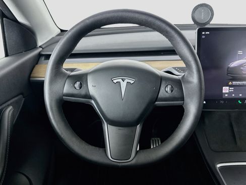 Used 2022 Tesla Model Y Performance AWD/4WD image 17