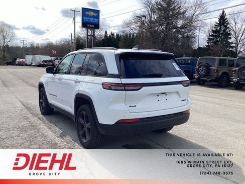 Used 2025 Jeep Grand Cherokee Limited w/ Black Appearance Package AWD/4WD image 5