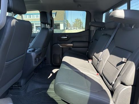 Used 2019 Chevrolet Silverado 1500 LT Trail Boss AWD/4WD image 3
