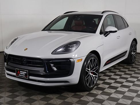 Used 2023 Porsche Macan S AWD/4WD image 10