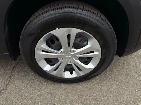 Used 2024 Chevrolet Trax LS image 8
