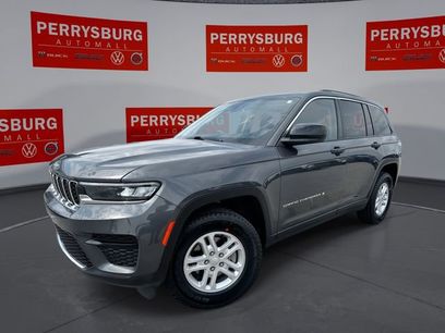 Used 2022 Jeep Grand Cherokee Laredo w/ Luxury Tech Group I