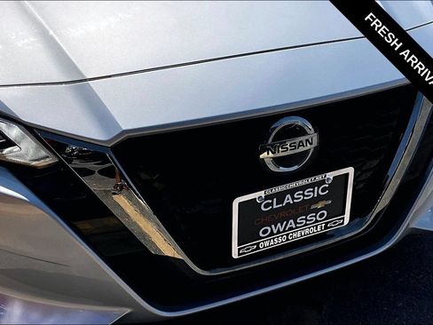 Used 2022 Nissan Altima 2.5 SR FWD image 31