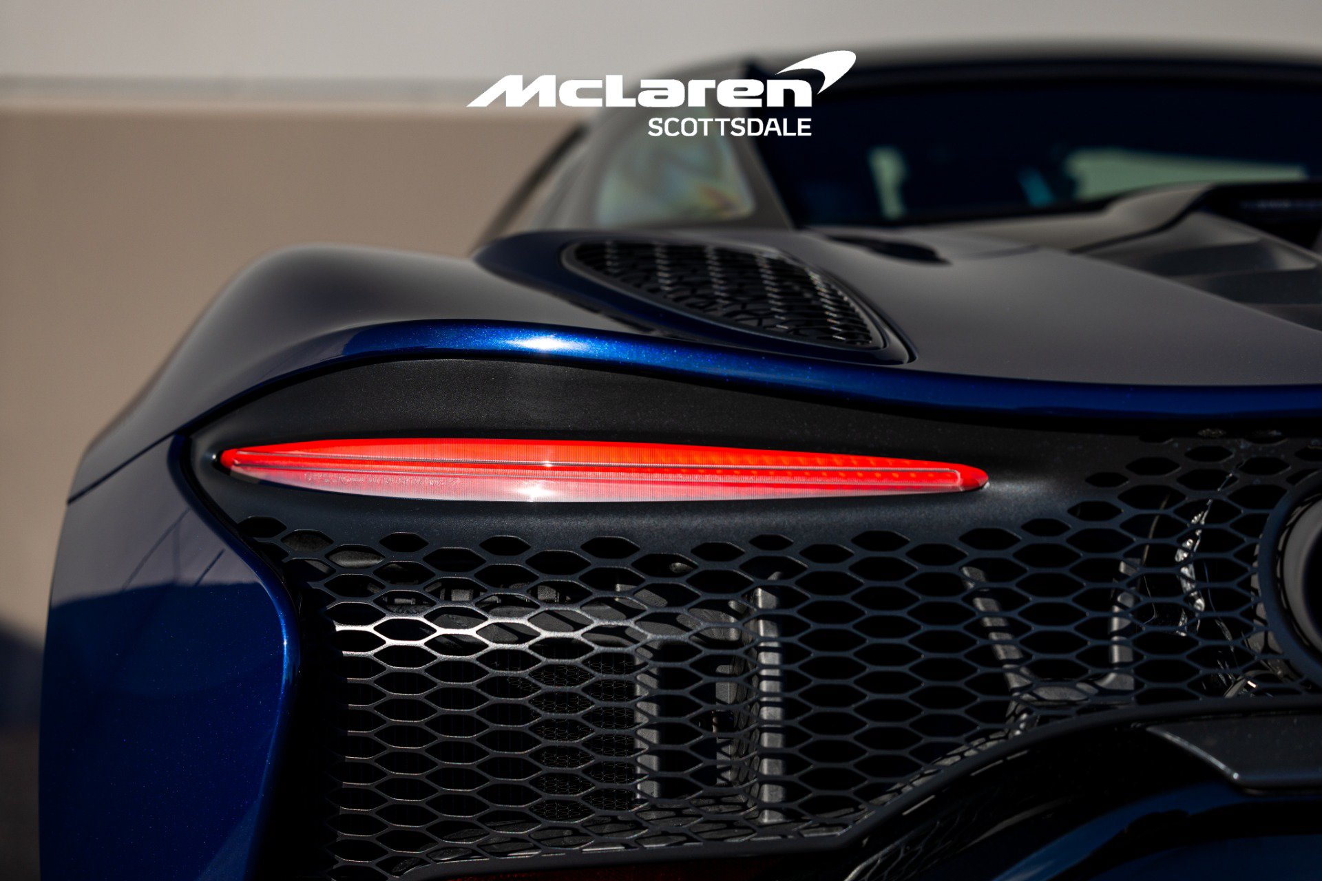 Used 2025 McLaren Artura Spider RWD image 48