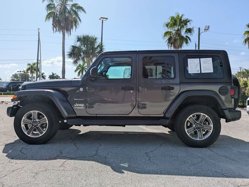 Used 2020 Jeep Wrangler Unlimited Sahara AWD/4WD image 7