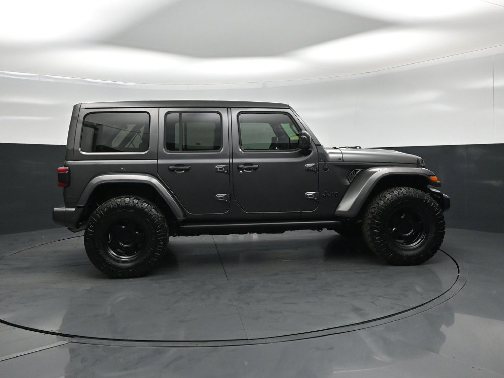 Used 2020 Jeep Wrangler Unlimited Sahara AWD/4WD image 19