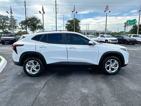 Certified 2024 Chevrolet Trax LS w/ LS Convenience Package FWD image 4