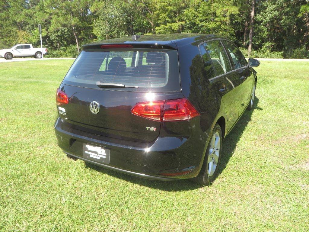 Used 2017 Volkswagen Golf S FWD image 6
