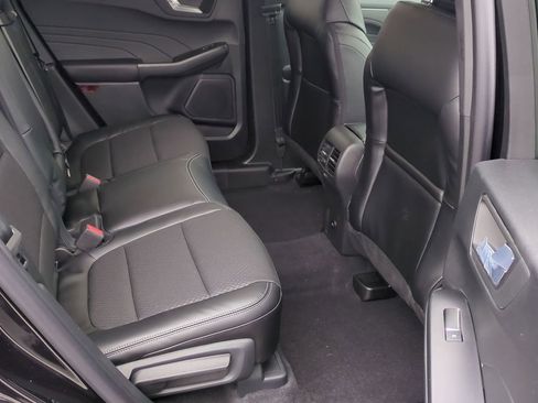 New 2026 Ford Escape SE image 18