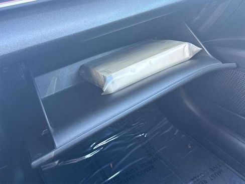 Used 2022 Hyundai Elantra Limited image 33