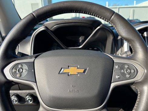Used 2019 Chevrolet Colorado LT w/ LT Convenience Package image 10