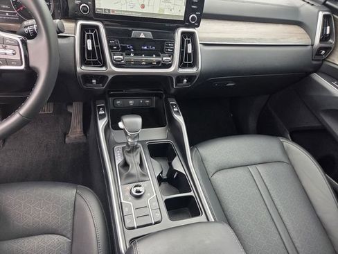 Used 2023 Kia Sorento S w/ Panoramic Sunroof Package AWD/4WD image 22
