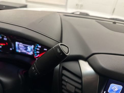 Used 2018 Chevrolet Tahoe Premier image 34