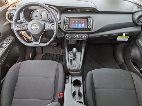 New 2025 Nissan Kicks Play S image 8