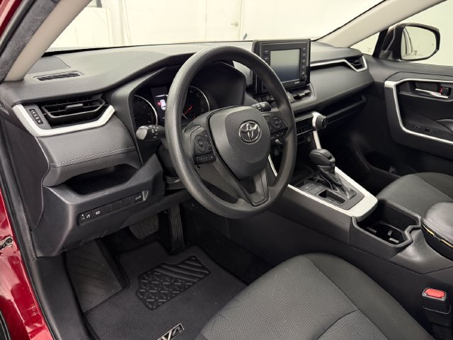 Used 2022 Toyota RAV4 XLE w/ Convenience Package FWD image 8