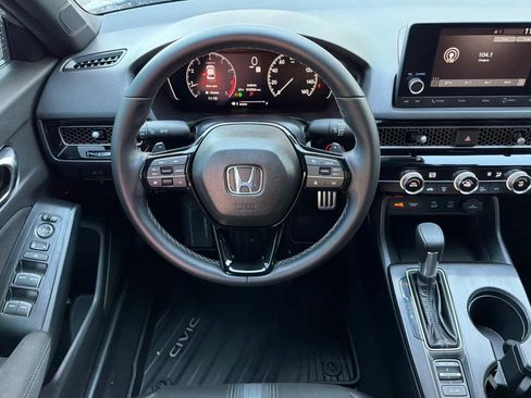 Used 2025 Honda Civic Sport image 16