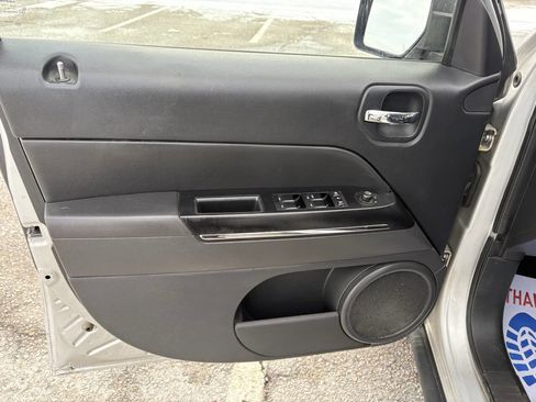 Used 2011 Jeep Patriot 70th Anniversary w/ Sun/Sound Group image 22