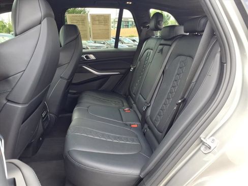 Used 2021 BMW X5 M AWD/4WD image 21