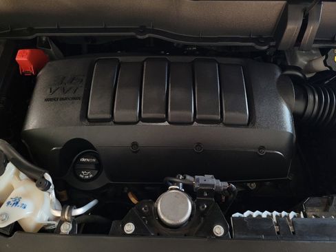 Used 2017 Chevrolet Traverse LT image 30