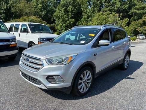 Used 2017 Ford Escape Titanium FWD image 2