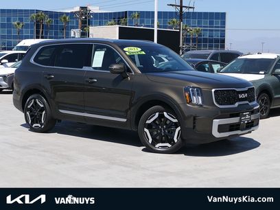 Used 2023 Kia Telluride EX w/ EX Captain's Chair Package