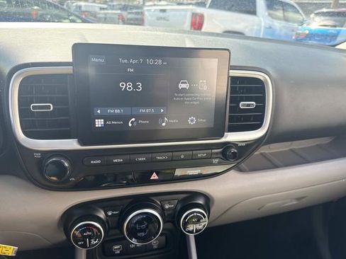 Certified 2023 Hyundai Venue SEL image 20
