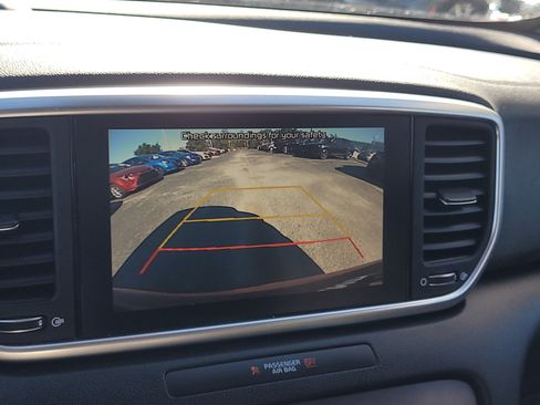 Used 2022 Kia Sportage LX image 23