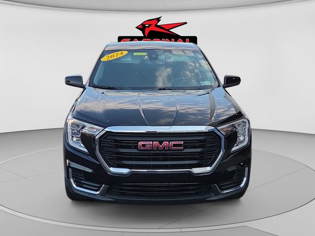 Used 2024 GMC Terrain SLE w/ LPO, Floor Liner Package FWD image 8