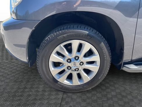 Used 2011 Toyota Sequoia Platinum AWD/4WD image 14