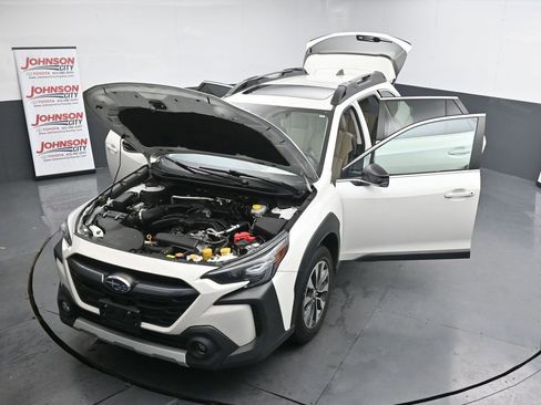 Used 2023 Subaru Outback Limited image 26