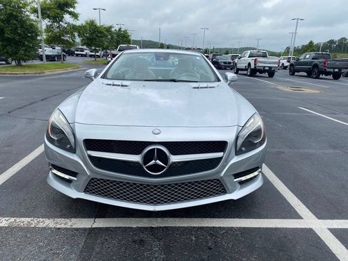 Used 2015 Mercedes-Benz SL 550 image 2