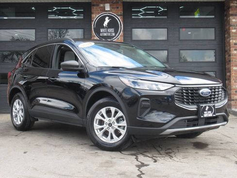 Used 2024 Ford Escape Active w/ Tech Pack #1 image 2