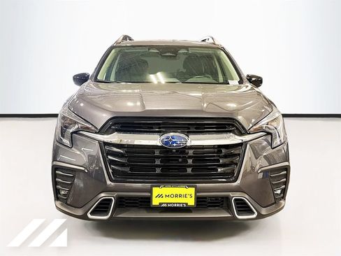 Used 2025 Subaru Ascent Touring AWD/4WD image 2