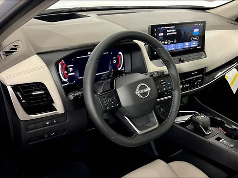 New 2025 Nissan Rogue SL w/ Tech Package image 9