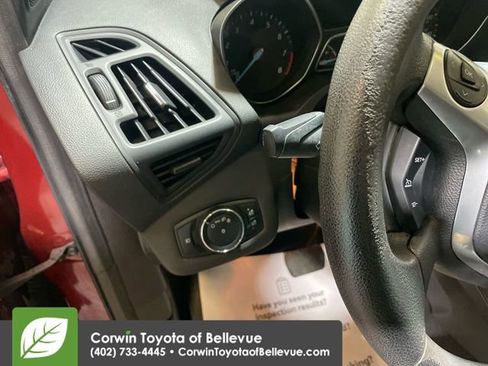 Used 2015 Ford Escape SE image 20