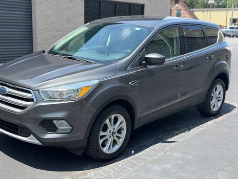 Used 2017 Ford Escape SE AWD/4WD image 42
