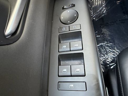 Used 2024 Hyundai Kona Limited FWD image 27