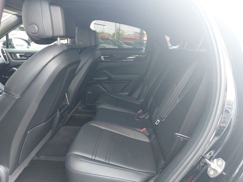 Used 2020 Porsche Cayenne AWD/4WD image 13