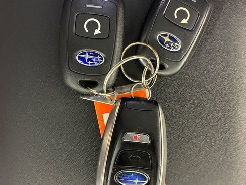Used 2023 Subaru Outback Limited AWD/4WD image 37
