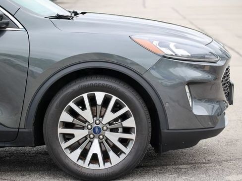 Used 2020 Ford Escape Titanium FWD image 32