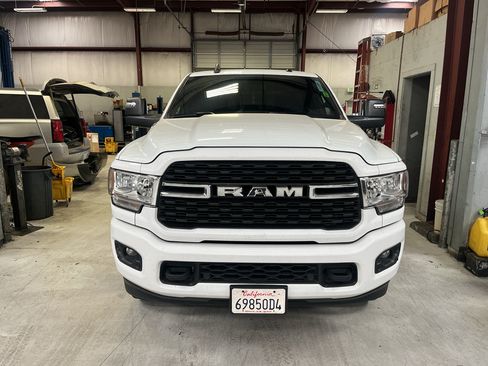 Used 2024 RAM 2500 Big Horn w/ Level 2 Equipment Group AWD/4WD image 3