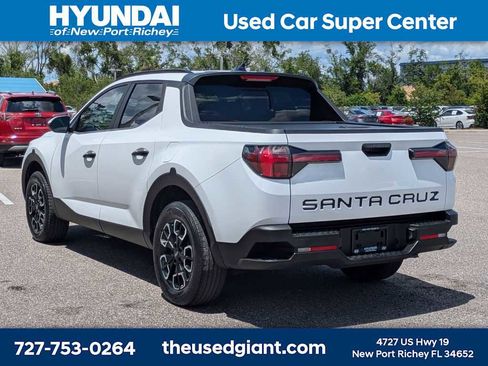 Used 2022 Hyundai Santa Cruz SEL w/ Activity Package FWD image 3