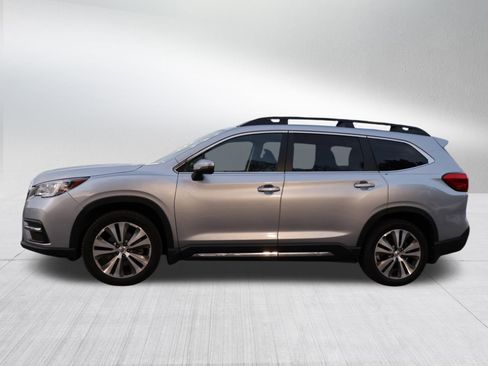 Used 2022 Subaru Ascent Limited w/ Technology Package image 4