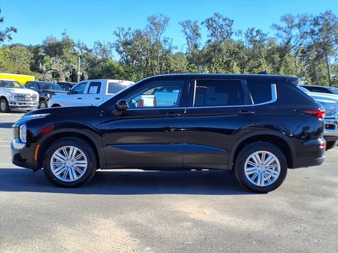 Used 2024 Mitsubishi Outlander ES image 4