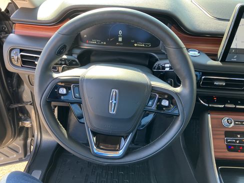 Used 2024 Lincoln Aviator Reserve w/ Equipment Group 201A image 10