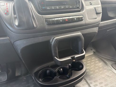 Used 2024 RAM ProMaster 2500 w/ Convenience Group FWD image 17