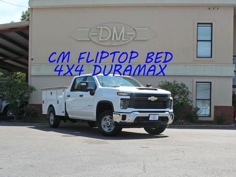 Used 2024 Chevrolet Silverado 2500 W/T w/ WT/CX Safety Package AWD/4WD image 2