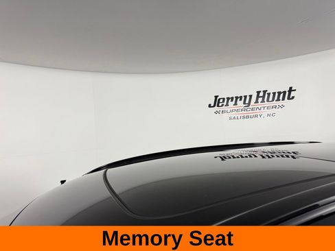 Used 2024 Volvo XC60 B5 Core image 13